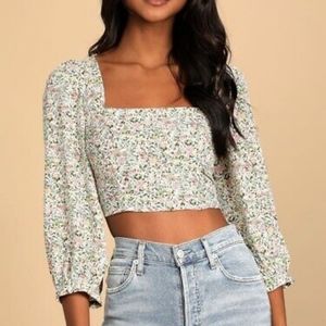 LULUS NWOT Even Sweeter White Floral Pring Three Quarter Sleeve Crop Top